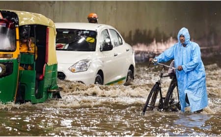 दिल्ली  लबालब... हवाई सेवा ठप...हिमाचल में फटा बादल और मध्यप्रदेश में तेज धूप