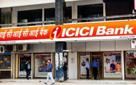 ICICI बैंक ने बढ़ाया मिनिमम बैलेंस, अब ₹50,000 रखना होगा अनिवार्य: जानें नए नियम