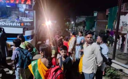रक्षाबंधन पर नर्मदापुरम में बसों में भीड़, मनमाने किराया वसूल रास्ते में छोड़ा