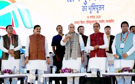 रक्षा मंत्री ने ट्रंप पर कसा तंज...सबके बॉस तो हम... कहा- कुछ लोग भारत का विकास नहीं आ रहा रास