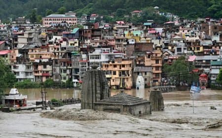 हिमाचल में बाढ़ का कहर... सब जलमग्न... सेना ने संभाला मोर्चा