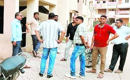 पीएम आवास योजना में खुला बड़ा घोटाला: एक ही व्यक्ति के नाम आवंटित हुए 4-4 मकान, 197 किराए पर और 366 पर ताला, निगम कमिश्नर ने जारी किए नोटिस
