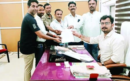 बीएमओ की कार्यशैली से नाराज मीडियाकर्मी – एसडीएम को सौंपा ज्ञापन, प्रेस की स्वतंत्रता पर उठे सवाल