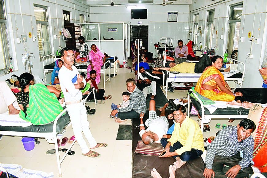 बरसात में बढ़ा संक्रामक बीमारियों का खतरा: जिले से गांवों तक चिकित्सकीय टीम अलर्ट, रोकथाम के निर्देश जारी