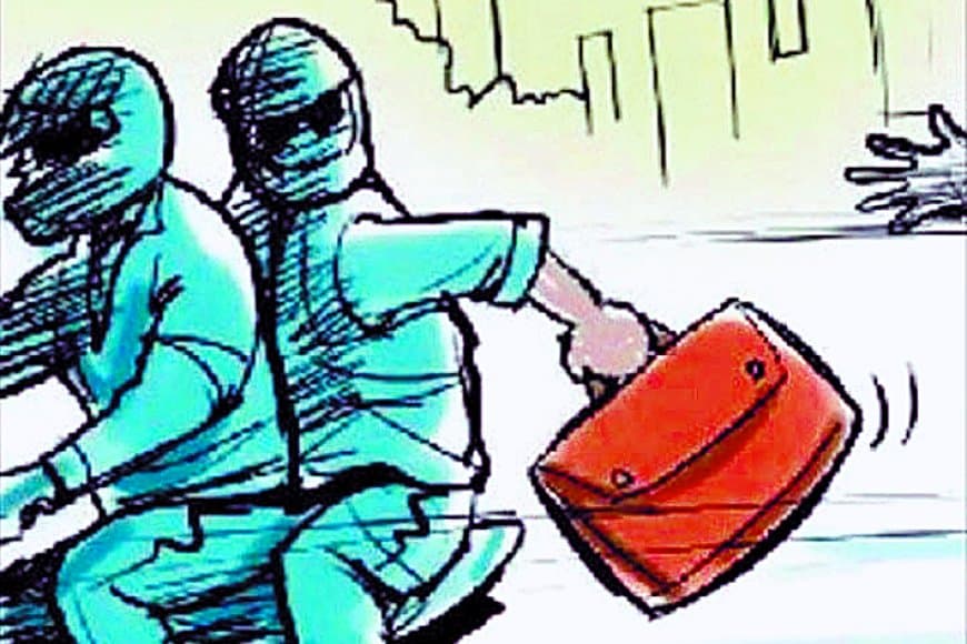 सावधान! मऊगंज में बैंक से रुपये निकालते ही ग्राहकों को बना रहे निशाना, एक माह में आधा दर्जन से ज्यादा लूट, पुलिस नाकाम