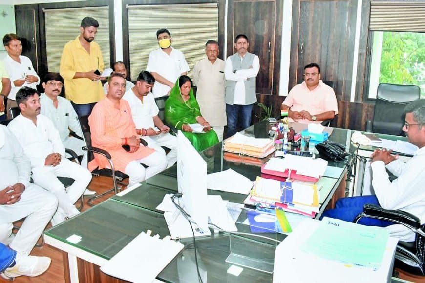 कांग्रेस जिलाध्यक्ष व विधायक सिद्धार्थ कुशवाहा की चेतावनी: एक सप्ताह में खाद संकट दूर करें, अन्यथा सड़कों पर उतरकर करेंगे आंदोलन