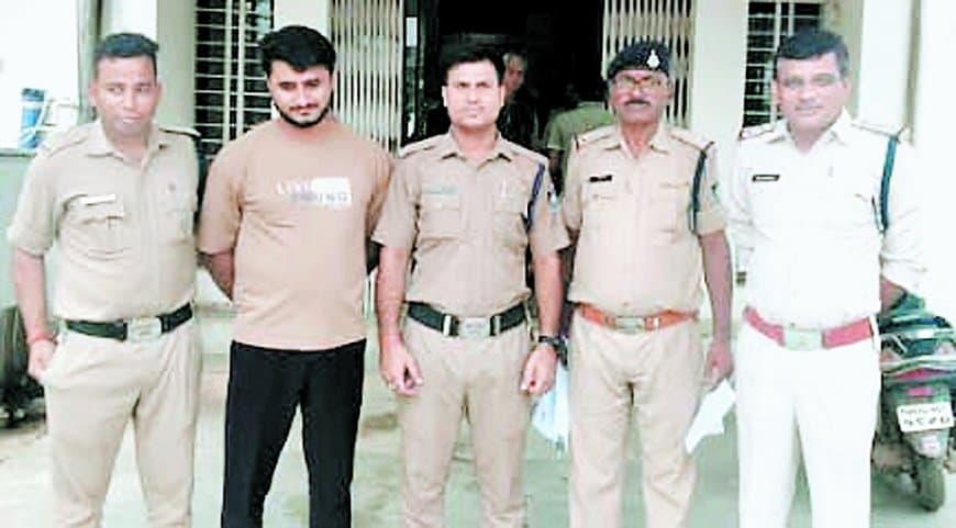 स्कार्पियो में शराब की तस्करी करते पकड़ा गया 'डॉक्टर', आधे घंटे तक पुलिस को दौड़ाता रहा — मऊगंज पुलिस की देर रात कार्रवाई