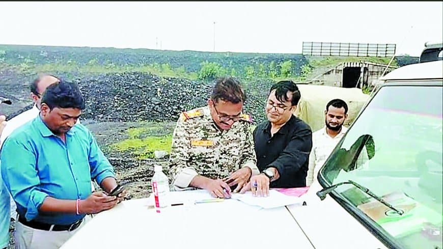 गोंदवाली रेलवे साइडिंग में खनिज विभाग का छापा – 11,400 मीट्रिक टन कोयले का रहस्यमय भंडारण, दस्तावेज नदारद, पुलिस पर लीपापोती के आरोप