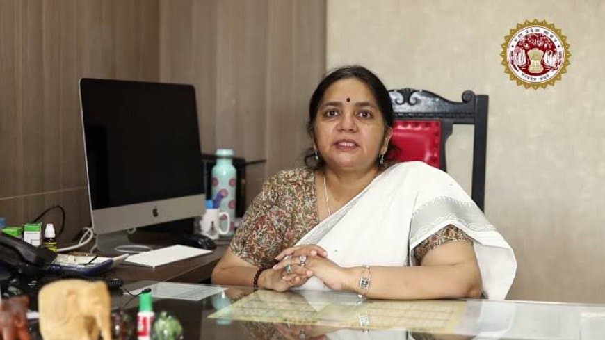 आईएएस रश्मि अरुण शमी ।