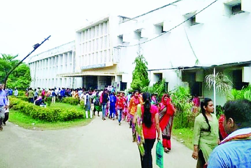 रीवा के सरकारी कॉलेजों में प्रवेश संकट: 14 हजार से ज्यादा सीटें खाली, कई कॉलेज बंद होने की कगार पर