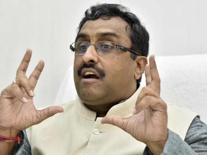 वरिष्ठ आरएसएस नेता राम माधव ने कई अहम मुद्दों पर अपनी प्रतिक्रिया दी है।