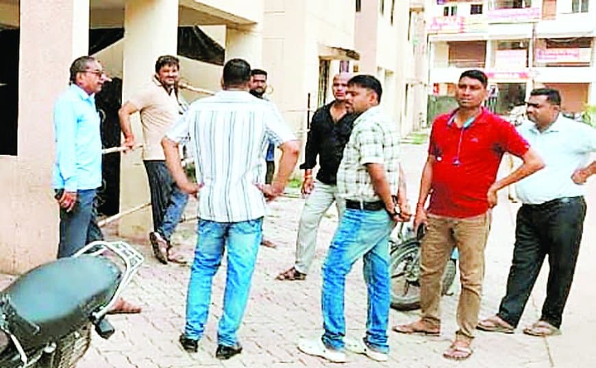 पीएम आवास योजना में खुला बड़ा घोटाला: एक ही व्यक्ति के नाम आवंटित हुए 4-4 मकान, 197 किराए पर और 366 पर ताला, निगम कमिश्नर ने जारी किए नोटिस