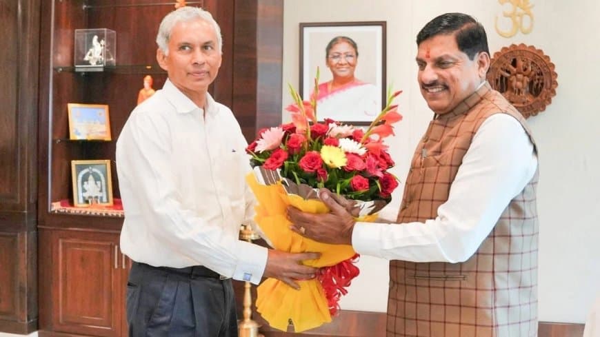 मुख्य सचिव का बढ़ा कार्यकाल... एक्सटेंशन पाने वाले 7वें आईएएस अनुराग जैन