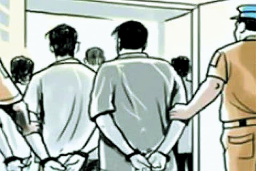 रीवा पुलिस ने गुलाब बाग चोरी का किया खुलासा, शातिर बदमाश गिरफ्तार, लाखों के सोने-चांदी के जेवरात बरामद