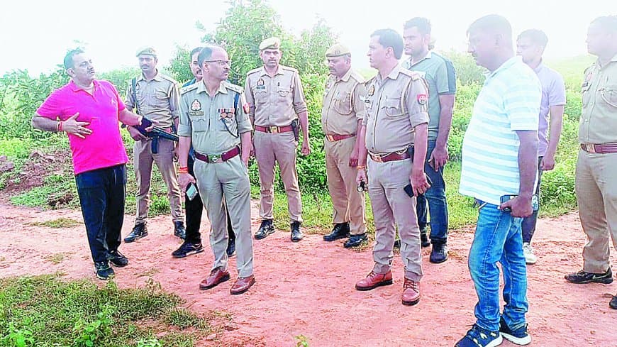 चित्रकूट में भैंस चोर गिरोह से मुठभेड़: पुलिस की गोली से दो बदमाश घायल, सतना के चार और कौशाम्बी का एक आरोपी गिरफ्तार