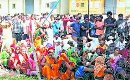 छह दिन से लाइन में खड़े किसान खाली हाथ लौट रहे – सिरमौर में यूरिया संकट से धान की फसल पीली, प्रशासन की बेरुख़ी पर भड़के ग्रामीण