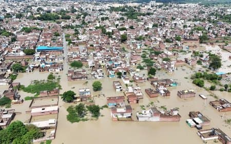 दिल्ली बनी दरिया... मझधार में जिंदगी... बाढ़ में डूबता पंजाब