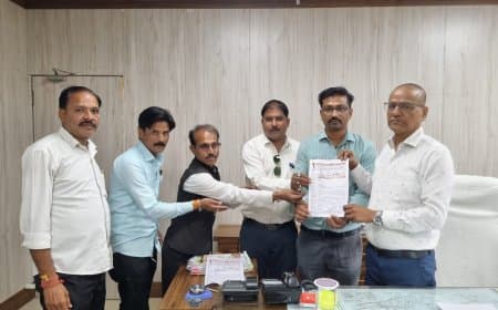 पत्रकारों ने मुख्यमंत्री के नाम एडीएम को सौंपा ज्ञापन