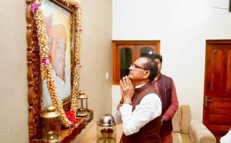 सतना प्रवास में दिनभर व्यस्त रहे केंद्रीय कृषि मंत्री शिवराज सिंह चौहान – दिवंगत नेताओं को श्रद्धांजलि, किसानों से संवाद और पूर्व विधायकों का हालचाल लिया