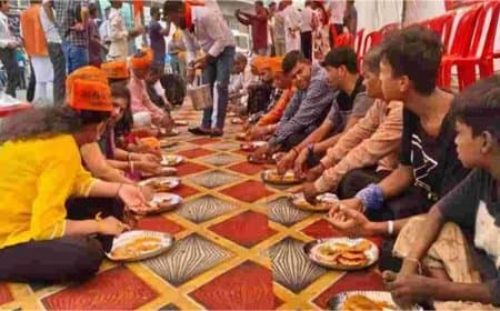 भोपाल में 'भारतीय गढ़ वार्ता पार्टी' का अनोखा विरोध: ट्रंप की 'तेरहवीं'की