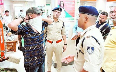 रीवा जिले में नए एसपी शैलेन्द्र सिंह चौहान की सख्त कार्यवाही: गुंडा-बदमाशों की निगरानी शुरू, बैंकों और सार्वजनिक स्थलों पर पहुंची पुलिस