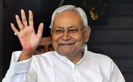 बिहार में विकास मित्रों का बढ़ा भत्ता, टैबलेट खरीदने के लिए सरकार देगी 25 हजार