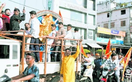 रीवा शहर में शारदीय नवरात्र की धूम: 500 से अधिक पंडाल सज गए, माता मंदिर जगमग, इस बार नवरात्र 10 दिन का