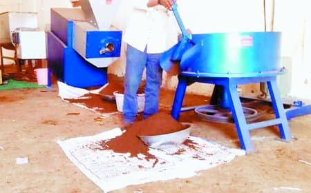 रीवा में रासायनिक खाद का विकल्प तैयार: बसामन मामा के प्रॉम आर्गेनिक खाद से खेतों में लौटेगी मिट्टी की जान, बढ़ेगी उर्वरता और शुद्ध अन्न