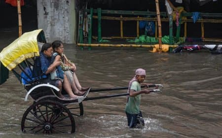 बारिश-बाढ़ का कहर... महाराष्ट्र और कोलकाता में 18 लोगों की मौत