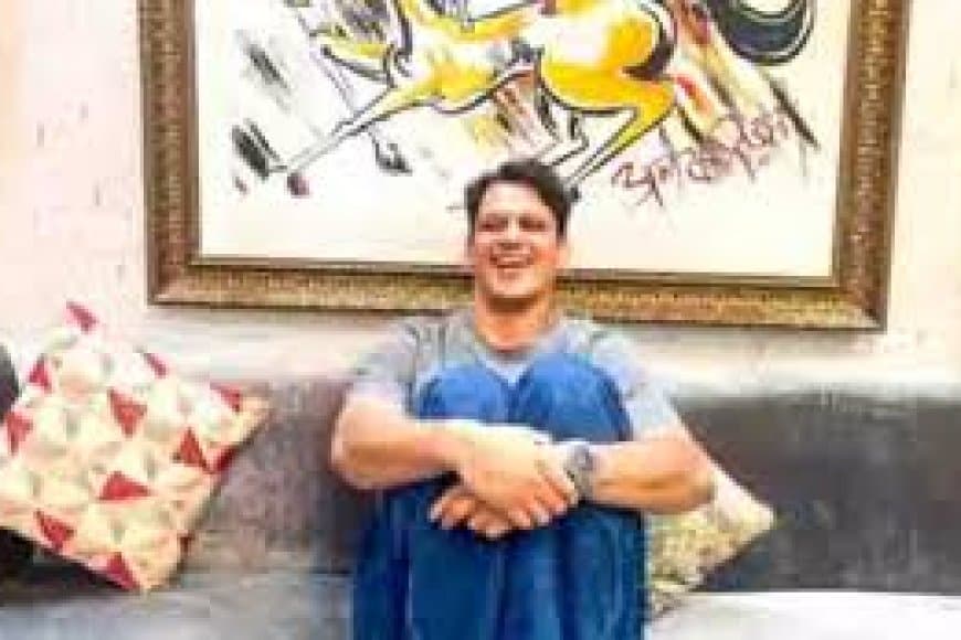 'मजनू भाई' की पेंटिंग के साथ विजय वर्मा, बोले- 'किसी पेंटिंग ने इतनी खुशी नहीं दी'