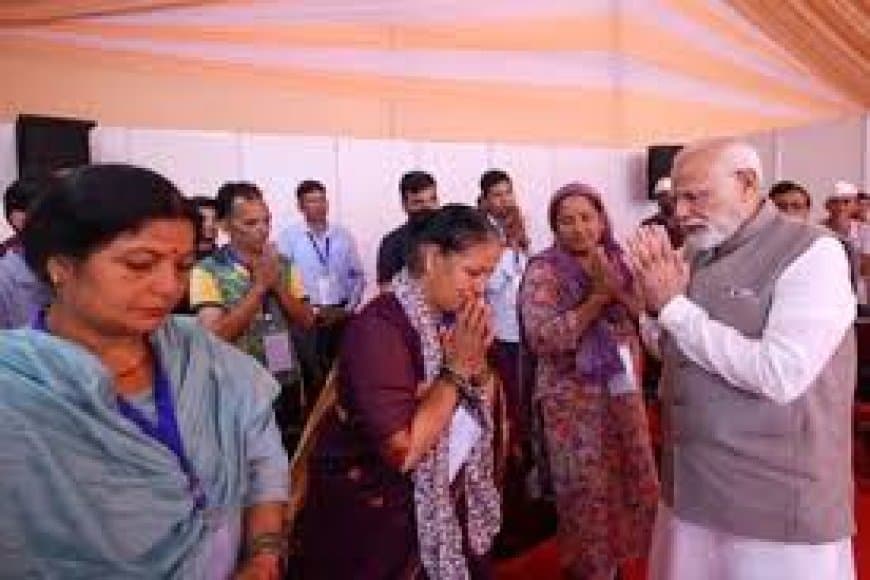 उत्तराखंड बाढ़ राहत: पीएम मोदी ने किया 1200 करोड़ के पैकेज का ऐलान