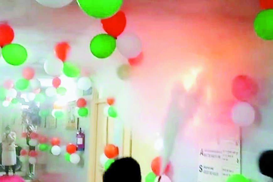 रीवा के संजय गांधी अस्पताल में बड़ा हादसा टलाः डिप्टी सीएम के आने से पहले ही एसी डक्ट सिस्टम के पैनल में लगी आग, कर्मचारियों ने समय रहते पाया काबू