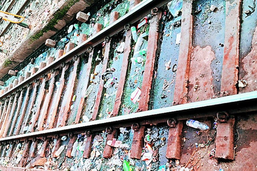 सफाई के नए ठेके पर बढ़ा खर्च, फिर भी नहीं चमका सतना जंक्शन: जबलपुर मंडल अधिकारियों ने निरीक्षण में जताई नाराजगी