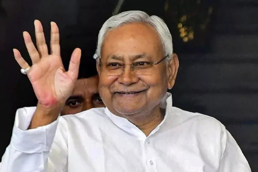 बिहार में विकास मित्रों का बढ़ा भत्ता, टैबलेट खरीदने के लिए सरकार देगी 25 हजार