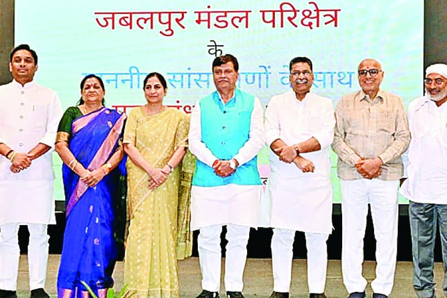 सतना सांसद गणेश सिंह की मांग: अवैध वेंडरों पर रोक और सतना से दिल्ली के लिए वंदे भारत ट्रेन शुरू करने की जरूरत, रेल सुविधाओं के विस्तार पर जीएम संग बैठक
