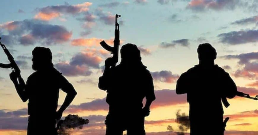 मुंबई पुलिस को धमकी... भारत में घुसे 14 आतंकी... 34 गाड़ियों में मानव बम