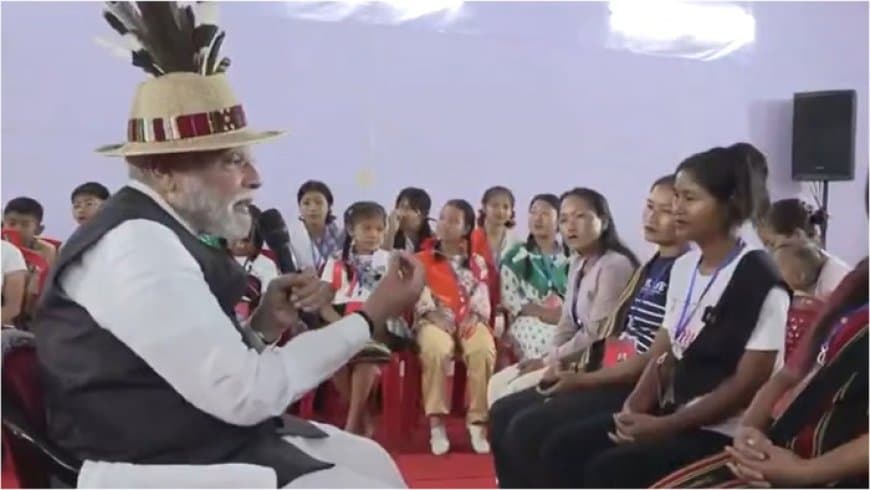 चुराचांदपुर पहुंचे पीएम मोदी... कहा- मैं मणिपुर के लोगों के जज्बे को करता हूं सैल्यूट