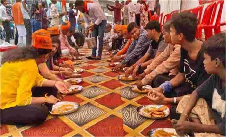 भोपाल में 'भारतीय गढ़ वार्ता पार्टी' का अनोखा विरोध: ट्रंप की 'तेरहवीं'की