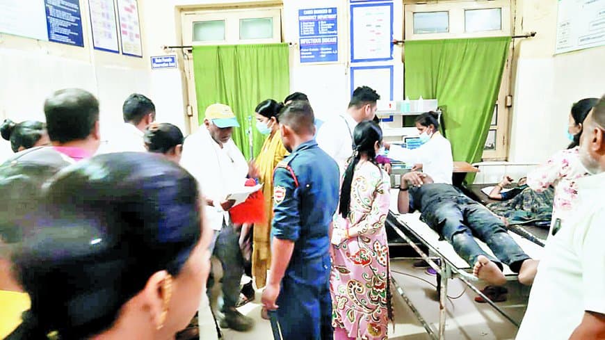 सतना सीवर परियोजना में फिर लापरवाही – पतेरी में जहरीली गैस से बेहोश हुए सीवरकर्मी, आनन-फानन जिला अस्पताल भर्ती, नोडल अधिकारी को नोटिस