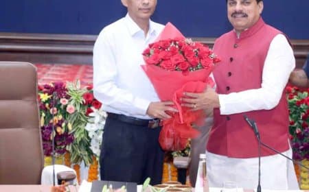 मध्यप्रदेश... ऑफिस में बैठने से नहीं चलेगा काम... जीतना होगा जन-विश्‍वास