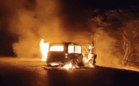 राजस्थान... बाड़मेर में ट्रेलर ने कार में मारी टक्कर... चार लोग जिंदा जले 