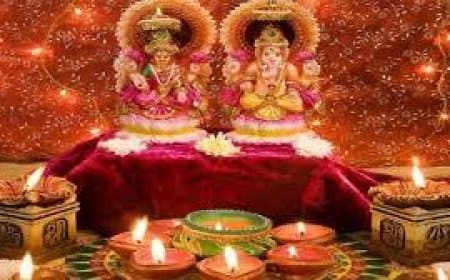 लक्ष्मी पूजन के अचूक नियम और सावधानियाँ: स्थायी धन और समृद्धि का वास