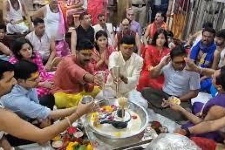 श्री महाकाल के दरबार में दीपोत्सव, धनतेरस पर विशेष भस्म आरती और अलौकिक भांग श्रृंगार