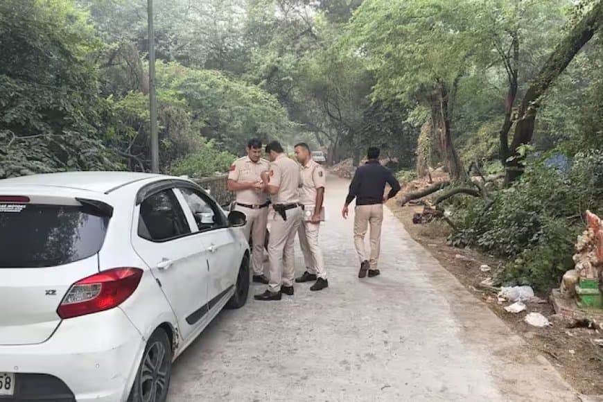 दिल्ली में एनकाउंटर... चार कुख्यात बदमाशों को लगी गोली
