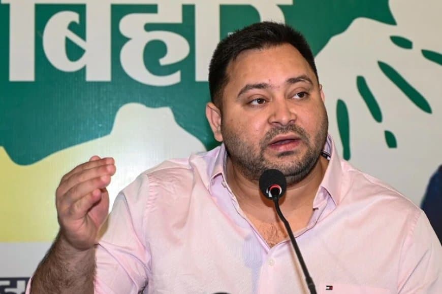तेजस्वी का ऐलान... बिहार में सरकार बनने पर पंचायत प्रतिनिधियों को पेंशन, 50 लाख का बीमा  