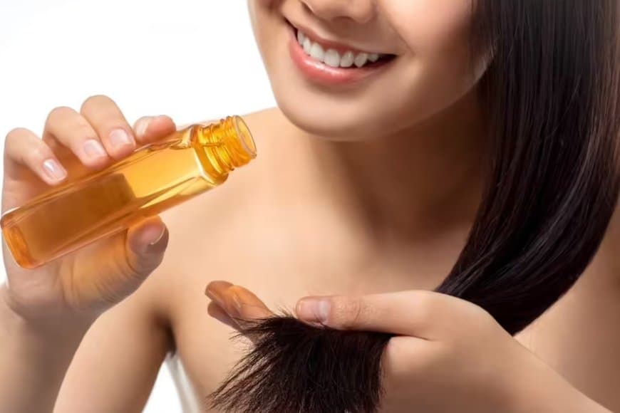 इस मैजिकल हेयर ऑयल से एक सप्ताह में बाल टूटना-झड़ना हो जाएगा बंद, जान लें तरीका 