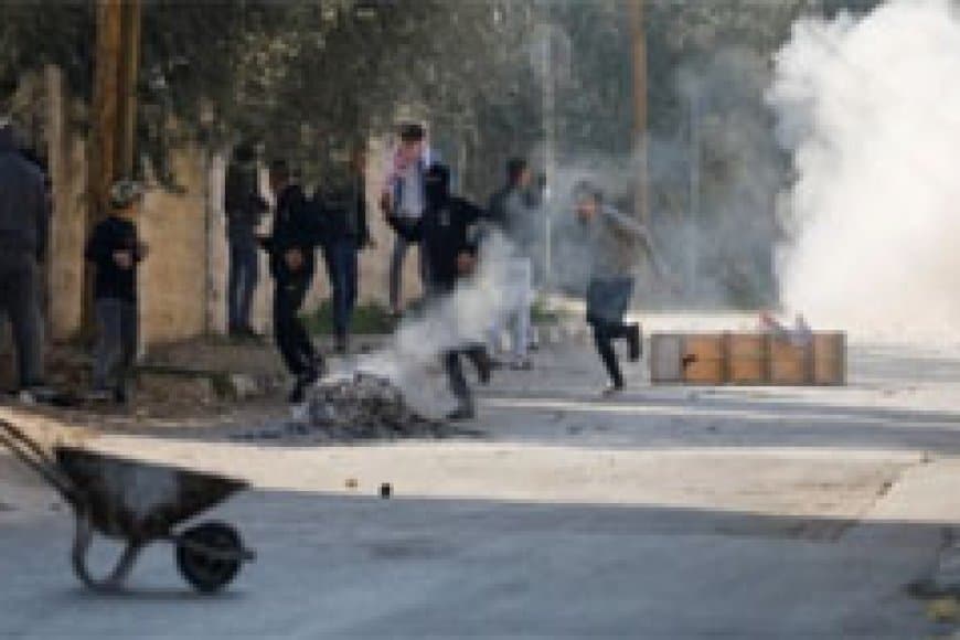 युद्ध के बाद से इस्राइल ने वेस्ट बैंक में लगाए करीब 1000 बैरियर