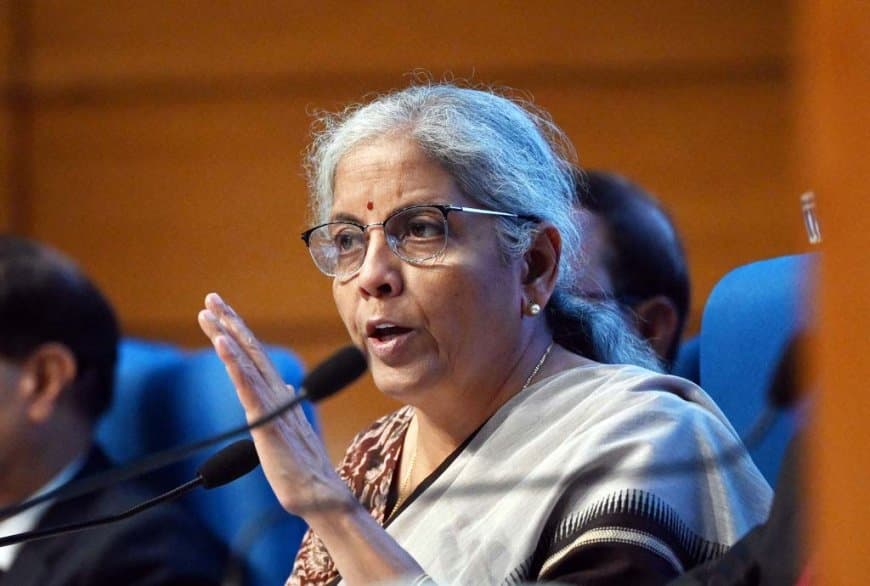 निर्मला बोलीं...भारतीय अर्थव्यवस्था बाहरी झटकों को झेलने में सक्षम 