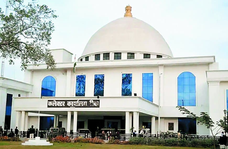 एडीएम पदोन्नति के बाद भी एसडीएम की कुर्सी नहीं छोड़ी: स्थानांतरण आदेशों के दो महीने बाद भी रीवा–सतना–सिंगरौली में रुकावटें बरकरार