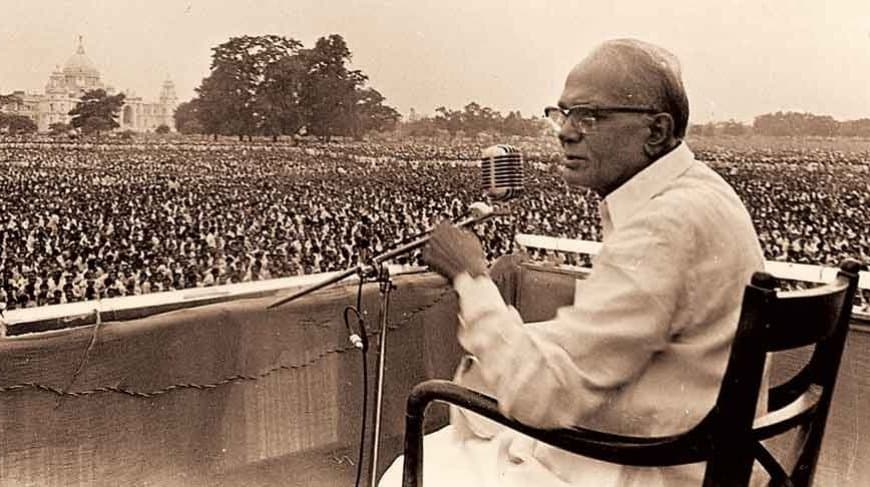 लोकनायक जयप्रकाश नारायण जयंती (11 अक्टूबर): संपूर्ण क्रांति और लोकतंत्र में योगदान